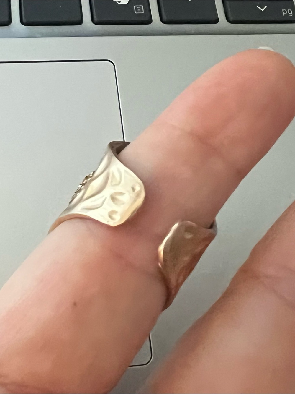 Statement Heart AB Ring - Picture 4 of 4